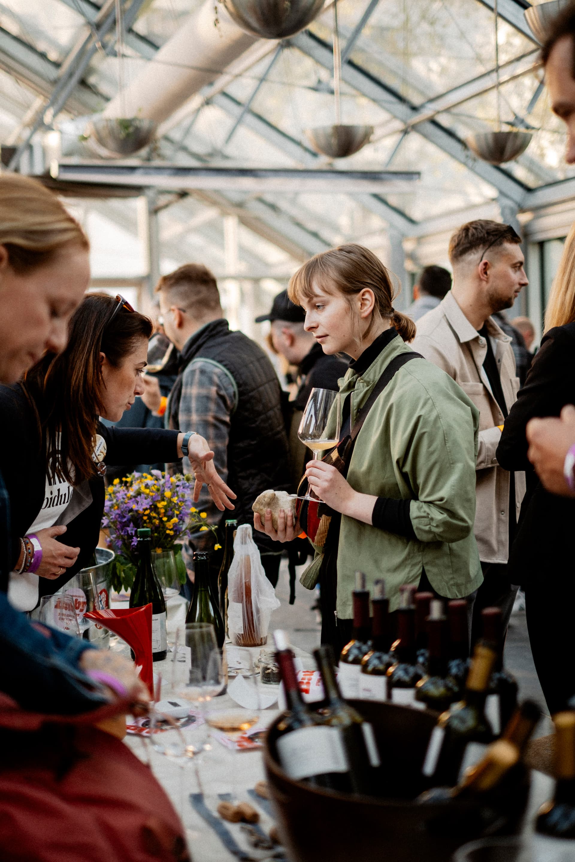 Tasting many natural wines